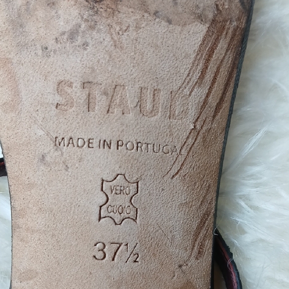 Elegant Black Strappy Women's Heels - Picture 12 of 16